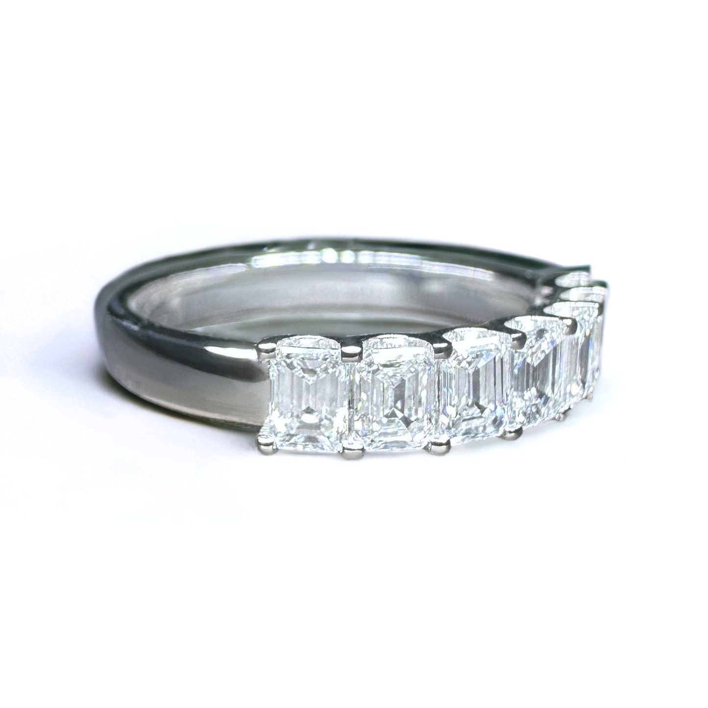 18K白金方形鑽石半環戒指