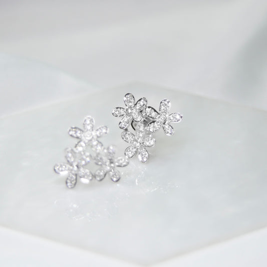 18K白金鑲嵌鑽石耳環