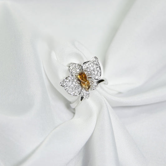 18K白金金鑽石蘭花設計鑽石戒指