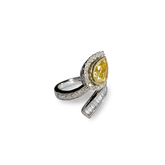 18K白金蛇形鑲嵌黃鑽鑽石戒指